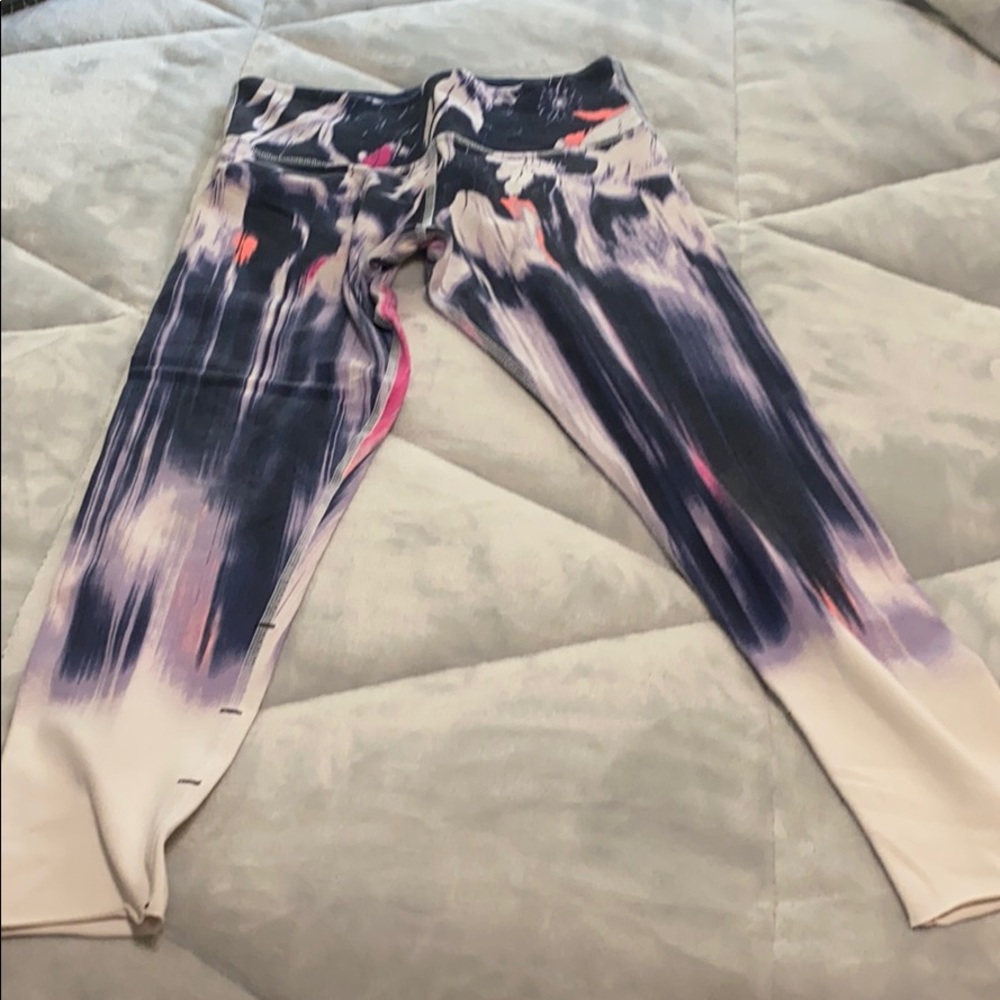 Rare! Lululemon capri leggings